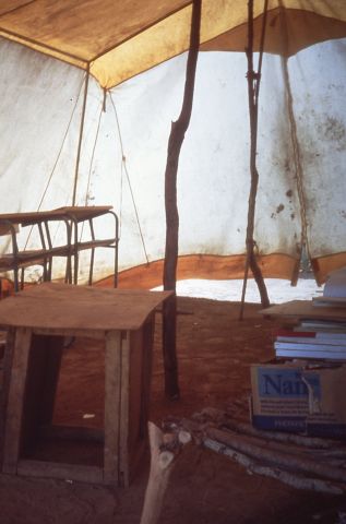A camp for displaced persons as a result of South Arican incursions during the war. DW worked in partnership with the Angola Secretariat of State for Social Affairs (SEAS) and OMA (Angola women's organization) on the project.
