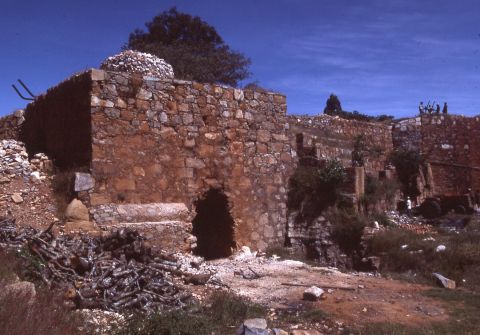 DW worked with OMA (Angola women's organization) on this project to build latrines.