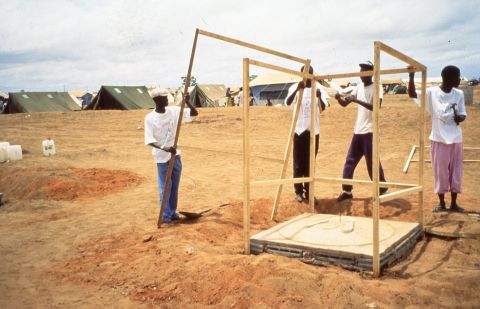 Refugees from Caxito were relocated to Luanda as part of this program. 