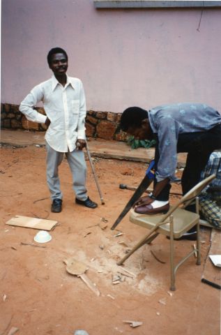Workshop for building mobility aids for handicapped individuals. 
Workshop for building mobility aids for disabled individuals; run in partnership with the Angola Secretariat of State for Social Affairs (SEAS).